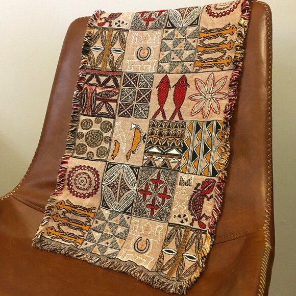 Australian Mythos Embroidered Table Runner - Picture 1 of 12